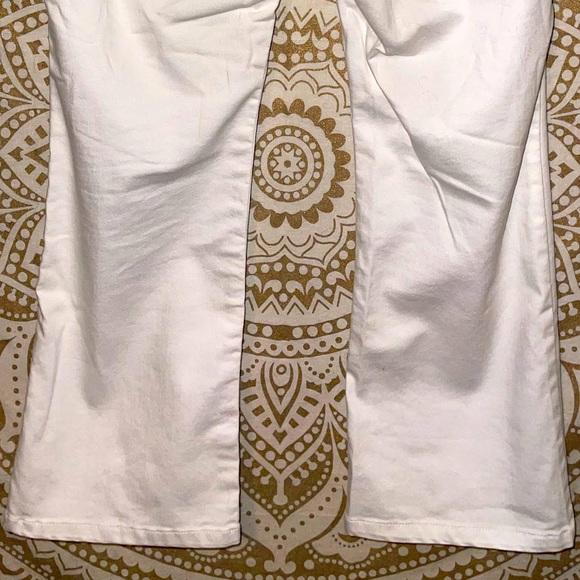 “MICHAEL KORS” LADIES WHITE BUTTON & ZIP-UP PANTS, SIZE 4 - Picture 3 of 5